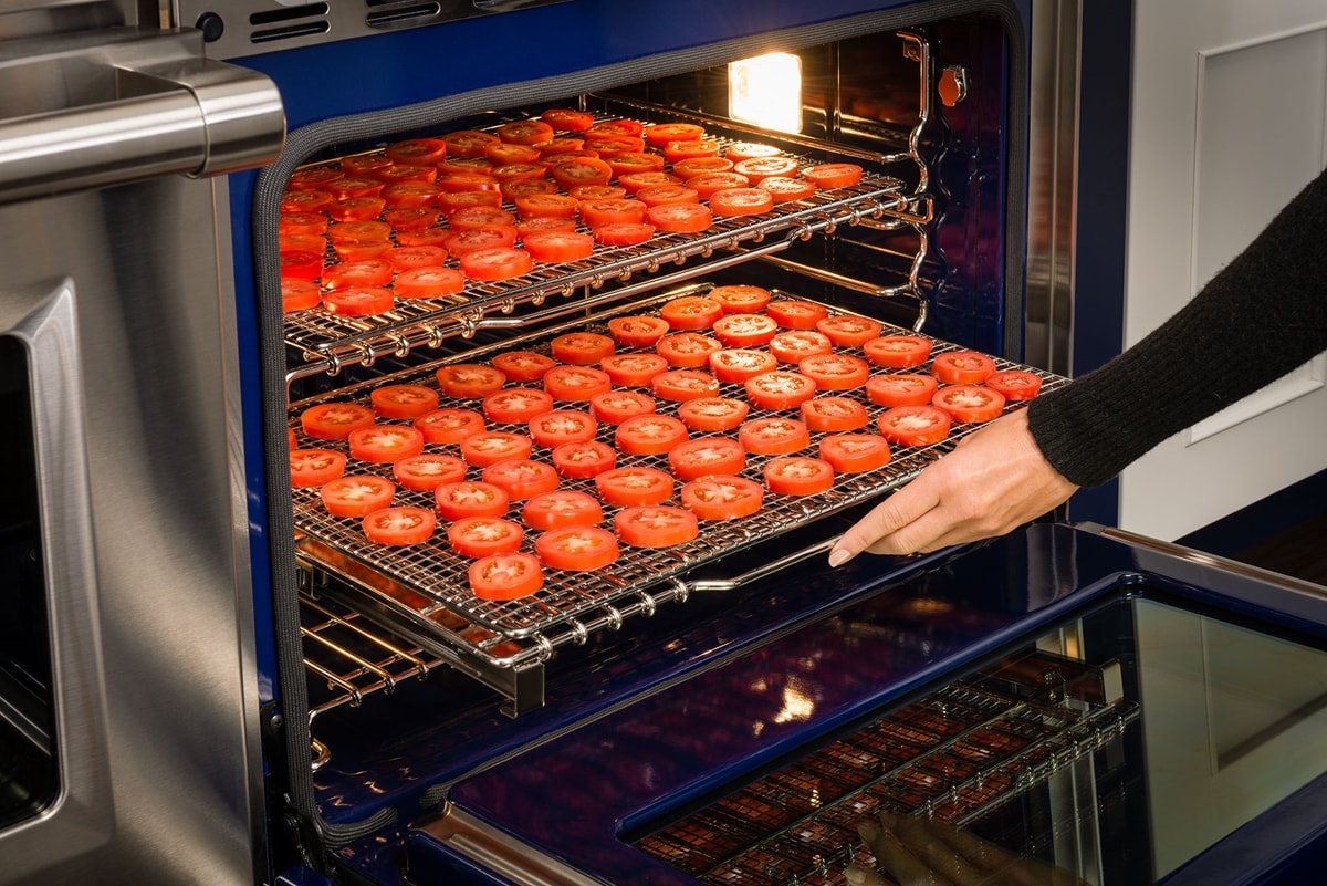 Wolf 48" Dual Fuel Range 4 Burners and French Top (DF484F)