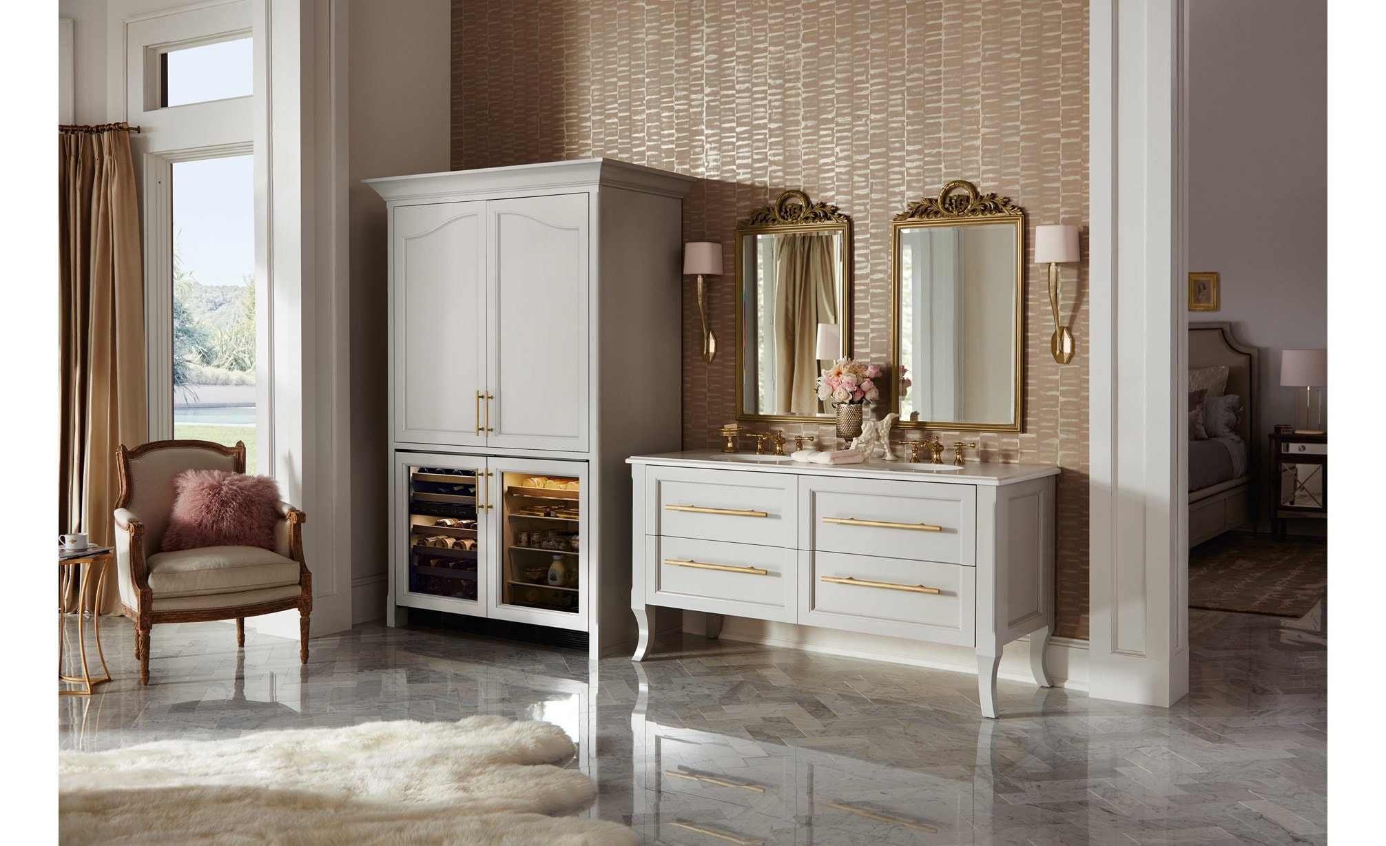 SubZero 24" Undercounter Beverage Center Panel Ready (UC24BG/O)