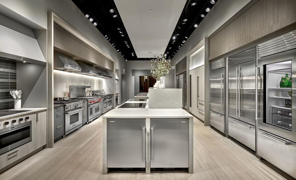 Bring your dream kitchen to life with luxury kitchen appliances that fit your taste at your Sub-Zero, Wolf, and Cove Showroom serving greater Glendale Heights Illinois