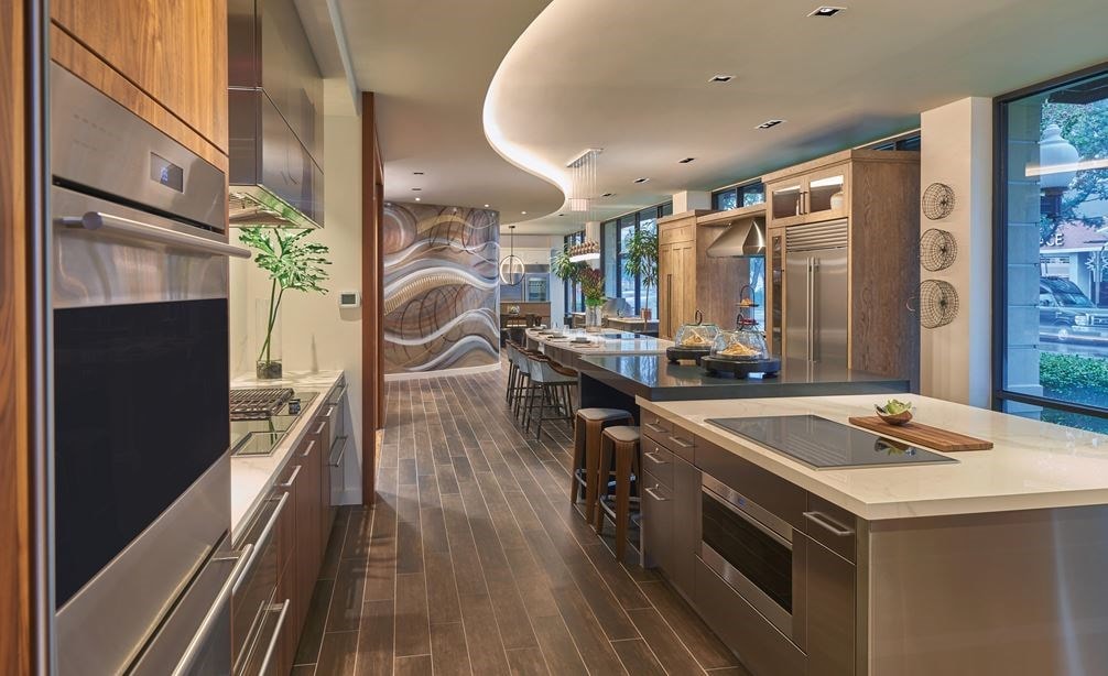 Bring your dream kitchen to life with luxury kitchen appliances that fit your taste at your Sub-Zero, Wolf, and Cove Showroom serving greater Houston Texas.