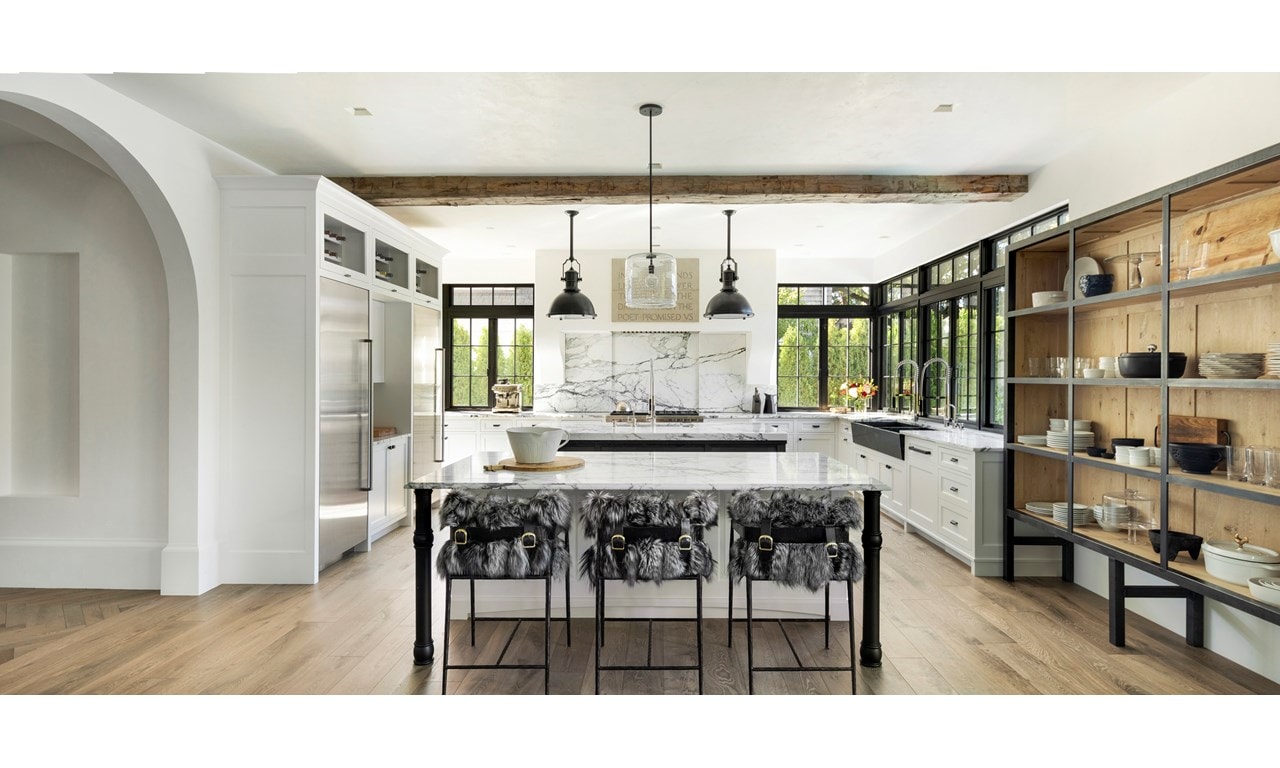 Red Door Retreat by Andrea Swan, Kareem Reda, Sue Weldon, and Joe Paetzel