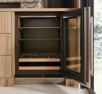 Sub-Zero 24" Undercounter Beverage Cooler