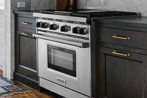 Wolf Gas Ranges can be configured with charbroiler, griddle, sealed  burners and more.