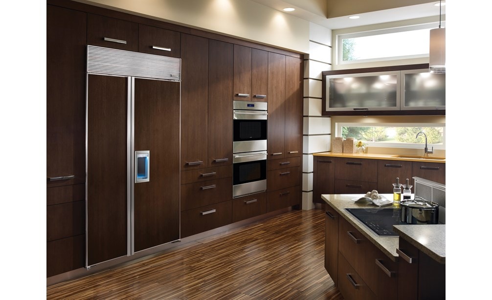 SubZero 48" Classic SidebySide Refrigerator/Freezer with Dispenser Panel Ready (BI48SD/O)