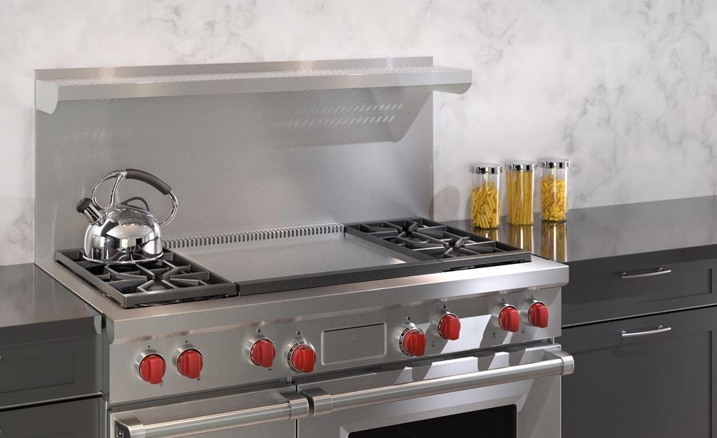 The Wolf 48&quot; Dual Fuel Range 4 Burner Infrared Dual Griddle (DF484DG) blends seamlessly with modern contemporary kitchen styles.