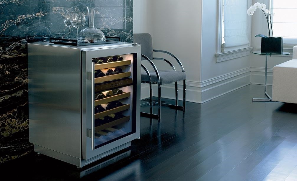 The Sub-Zero 24&quot; Freestanding Undercounter Wine (ICBUW-24FS/S) elevates the look of any room with a seamless design.