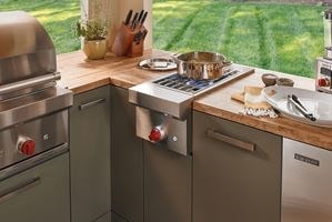 Wolf 13" Built-In Burner Module (BM13) Outdoor Grill Side Burner shown with Sub-Zero 15" Panel Ready Ice Maker (UC-15IO)