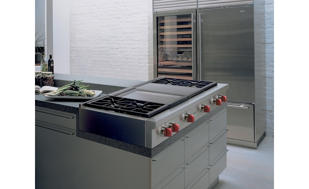 Wolf 48" Sealed Burner Rangetop 4 Burners, Infrared Charbroiler and Infrared Griddle (SRT484CG)