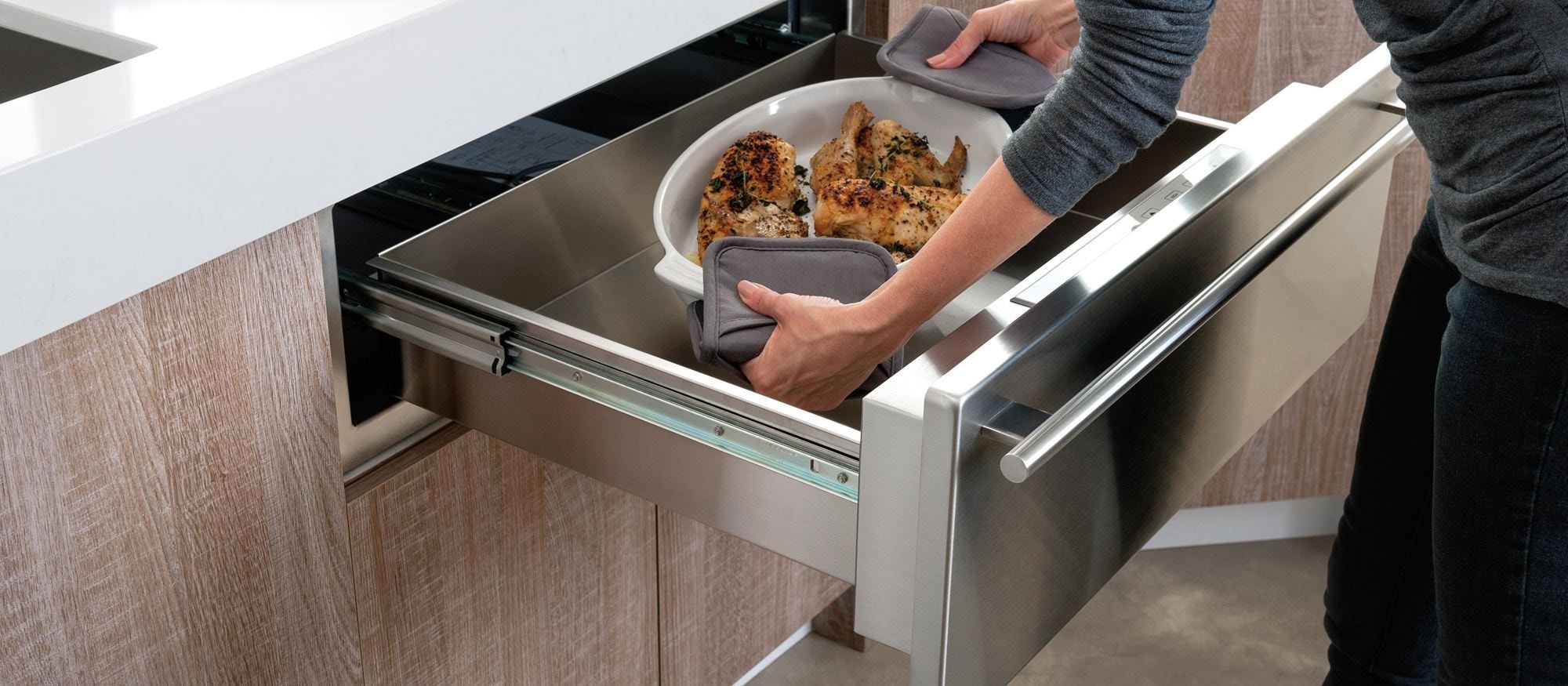 What temperature should a warming drawer be?