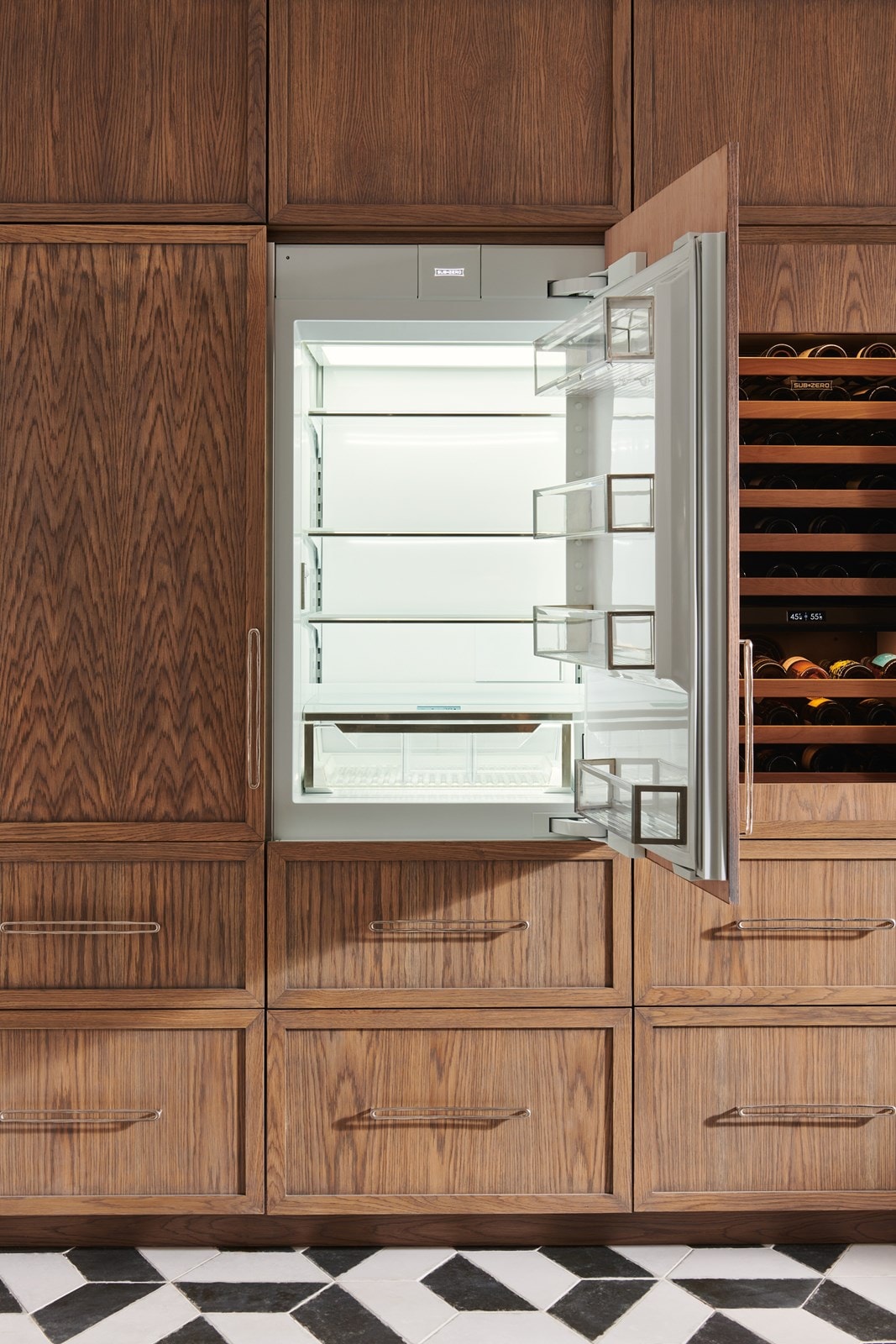 SubZero 30 Inch Tall Refrigerator with Internal Dispenser (DET3050RID)