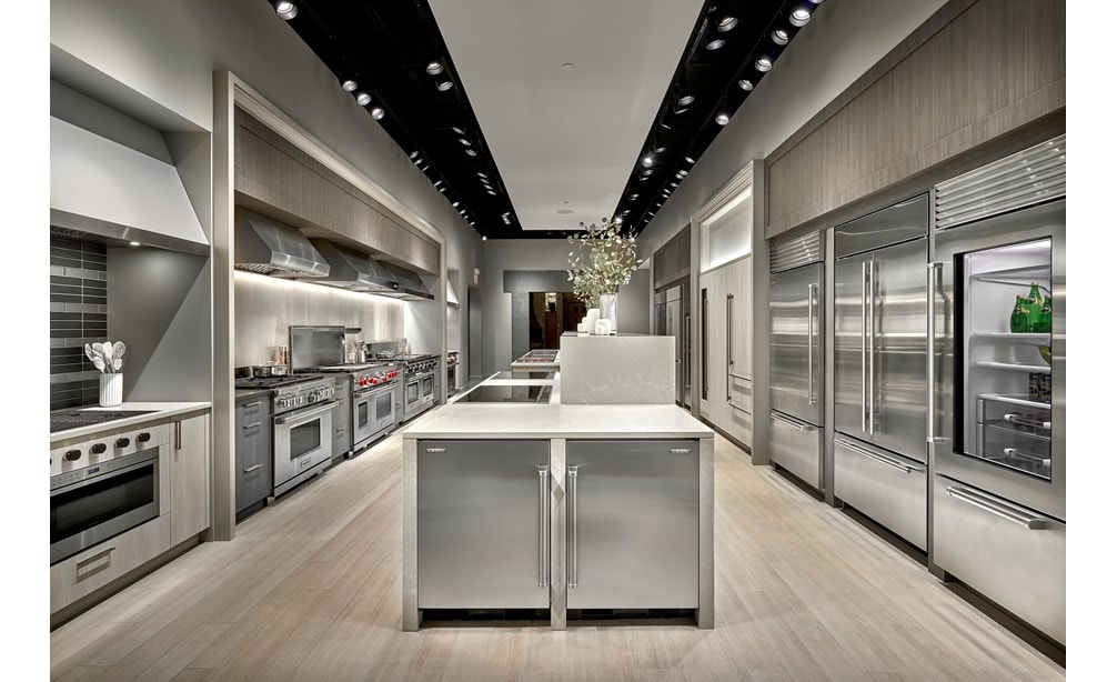 Bring your dream kitchen to life with luxury kitchen appliances that fit your taste at your Sub-Zero, Wolf, and Cove Showroom serving greater Glendale Heights Illinois