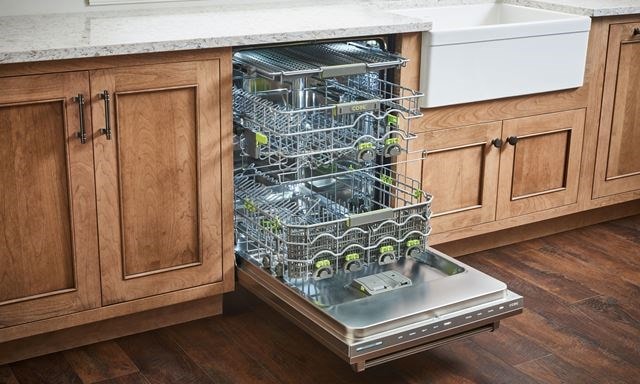 Cove 24&quot; built-in dishwasher (DW2450) with a fully flexible interior rack to fit any size dishes