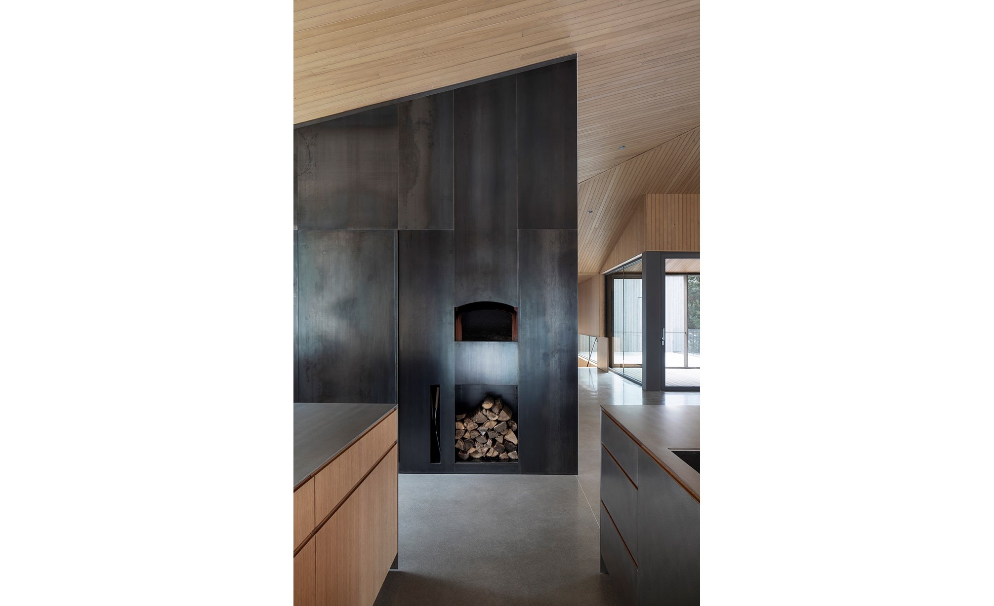 Memphremagog Lake House by Stéphane Rasselet