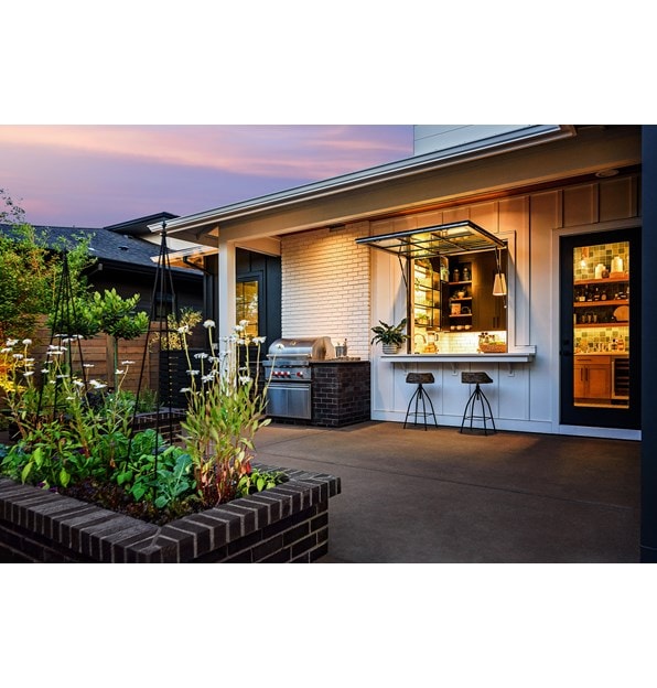 Farm to Table Juice Bar & BBQ Porch by Lynnette Sandgren