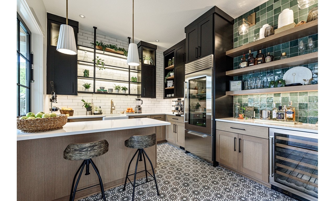 Farm to Table Juice Bar & BBQ Porch by Lynnette Sandgren