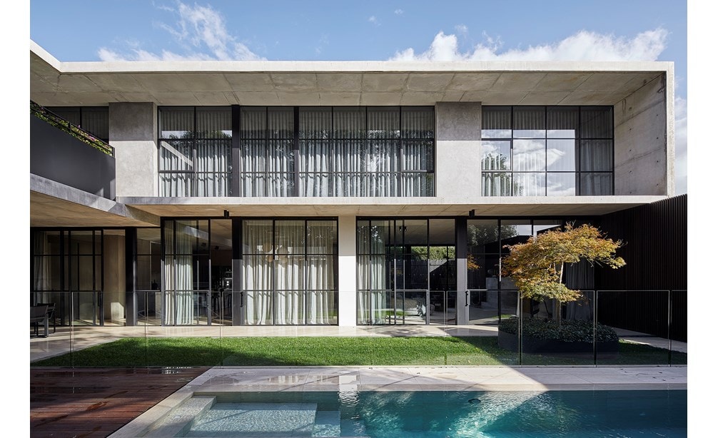 Kenley Court Residence by John Bornas