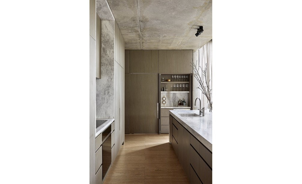 Kenley Court Residence by John Bornas