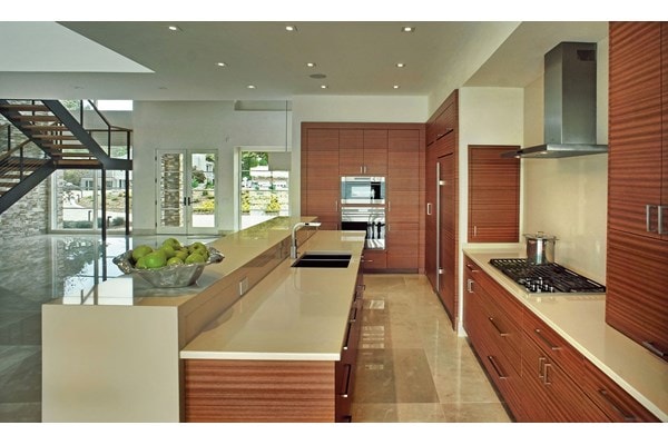 EDWARDS_HOLSTEN_KDC_13-14_01_HERO