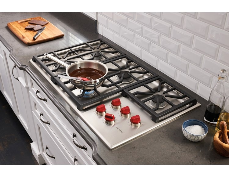 Wolf 36" Professional Gas Cooktop - 5 Burners (CG365P/S)