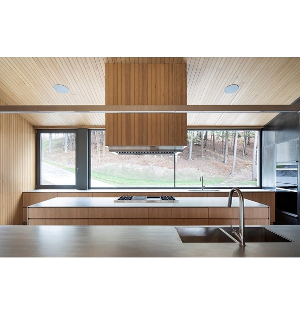 Memphremagog Lake House by Stéphane Rasselet