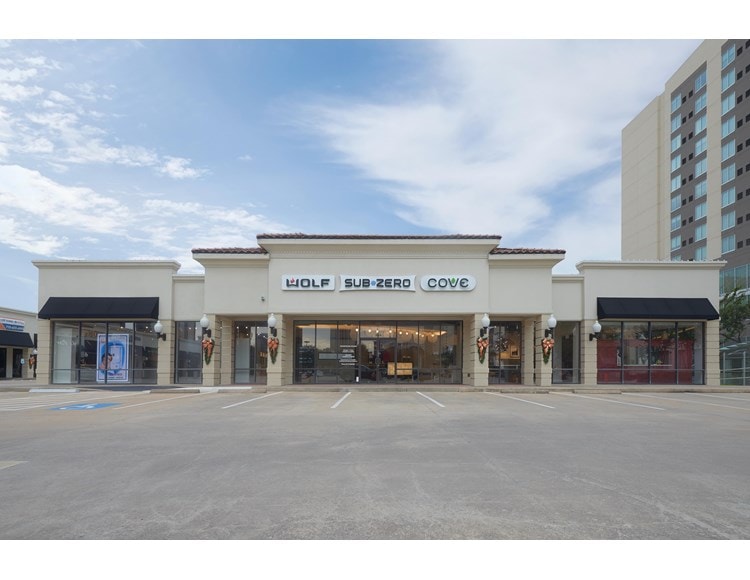 Experience the instantaneous response of cooktops and refrigerators at the Sub-Zero, Wolf and Cove Showroom in Houston, Texas