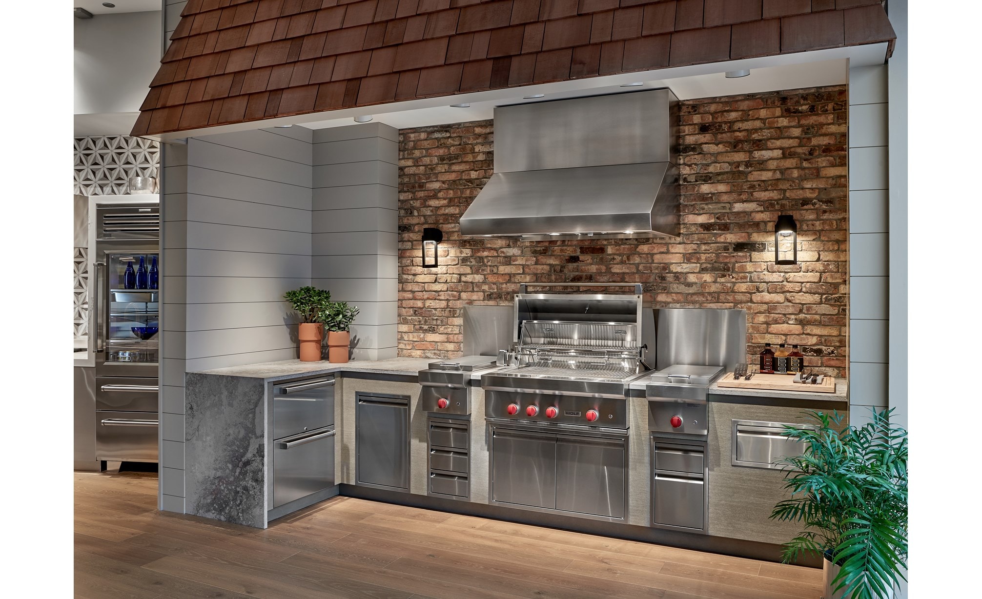 From inspiring kitchens to live cooking demonstrations, the Sub-Zero, Wolf and Cove Showroom in Glendale Heights can create your dream kitchen