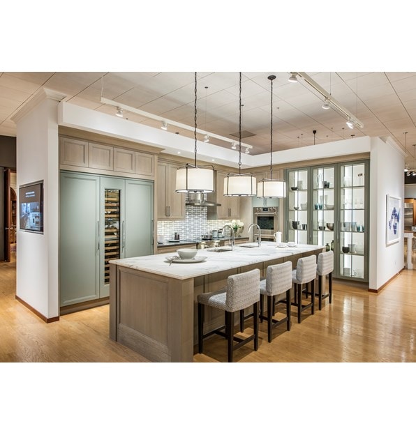 Visit with us and explore a full range of fully functional Sub-Zero, Wolf and Cove products in a variety of inspiring kitchen vignettes.