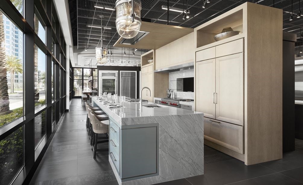 Visit with us and explore a full range of fully functional luxury kitchen appliances at the Sub-Zero, Wolf and Cove Showroom in Costa Mesa