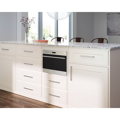 Wolf 24" E series Transitional Drop-Down Door Microwave Oven (MDD24TE/S/TH) adding maximum counter space in classic white kitchen design