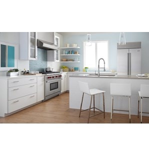 The Wolf 36" Dual Fuel Range 4 Burner Infrared Griddle (DF364G) with Sub-Zero 36" Classic French door Refrigerator Freezer (BI-36UFD/S)