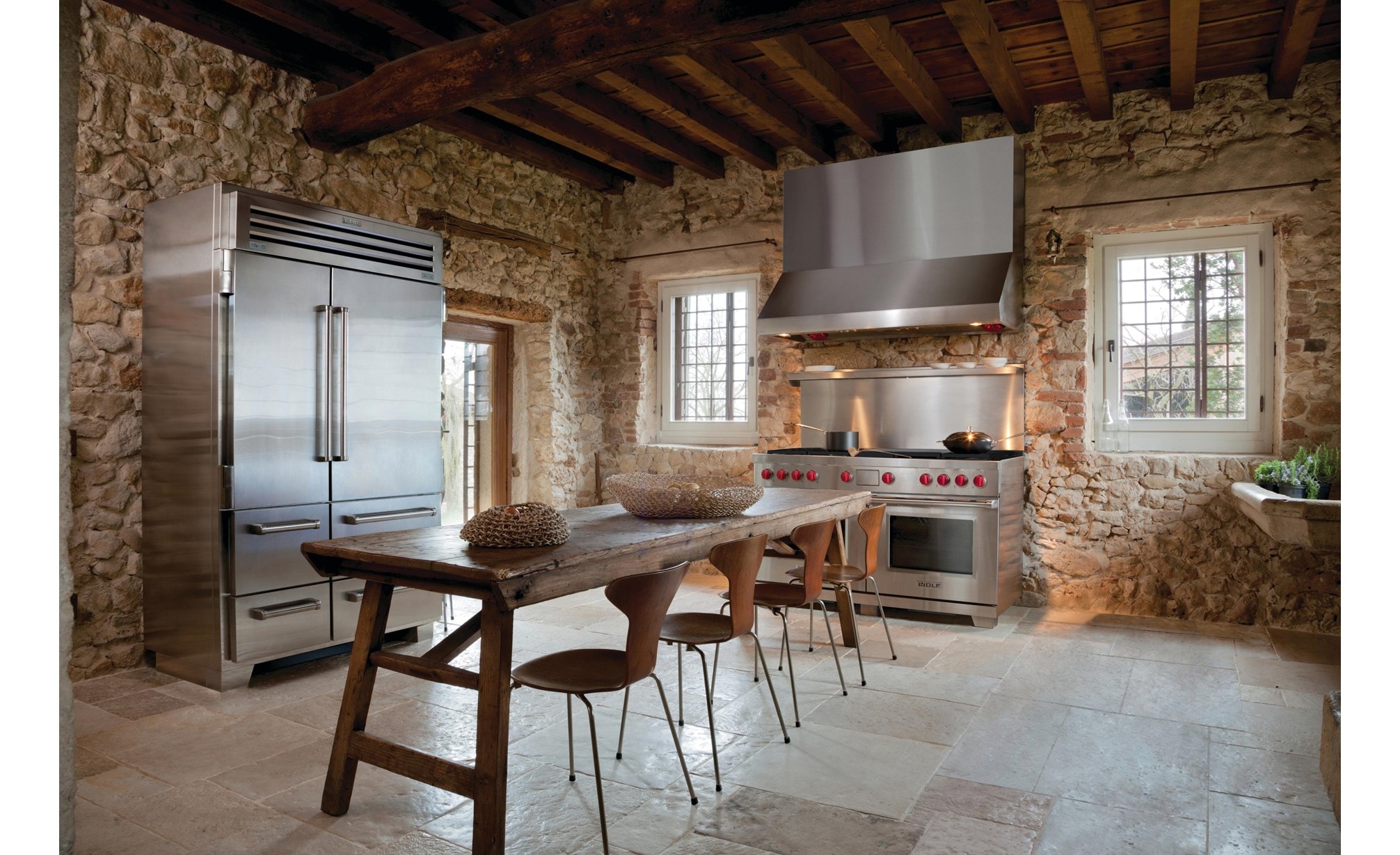 Wolf 60" Dual Fuel Range 6 Burner Infrared Charbroiler Infrared Griddle (DF60650CG)