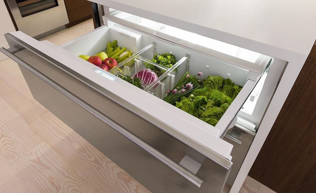 Sub-Zero 30&quot; Refrigerator and Freezer Drawer Panel Ready (ID-30CI) features a rich feel and noiseless operation thanks to soft-close doors