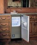 Sub-Zero Refrigerators 15" Ice Maker - Panel Ready (UC-15I)