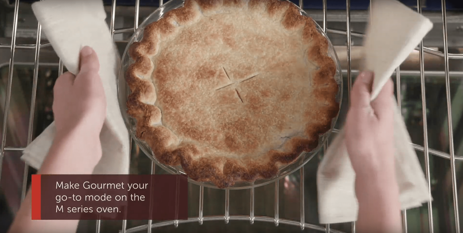 Wolf M Series Oven - Gourmet Mode - Mixed Berry Pie