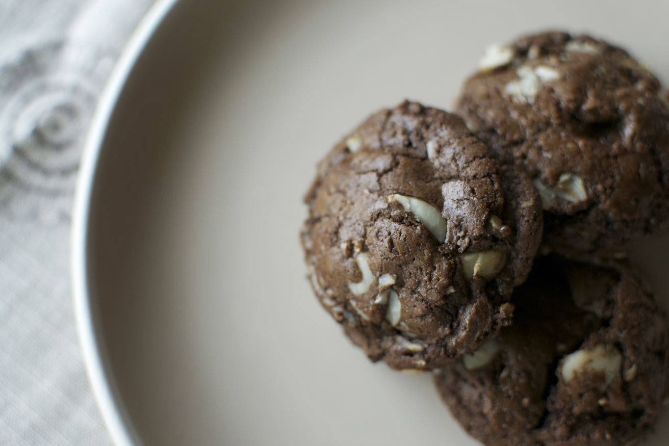 Black Raspberry Chocolate Macadamia Cookies