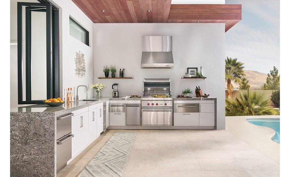 Wolf Outdoor grilling brings legendary performance to your ideal outdoor space.