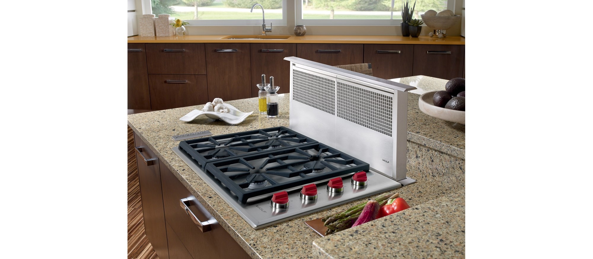 Wolf 30" Professional Gas Cooktop - 4 Burners (CG304P/S)