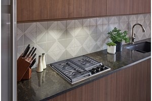 Wolf 24" Transitional Framed Gas Cooktop (CG243TF/S)