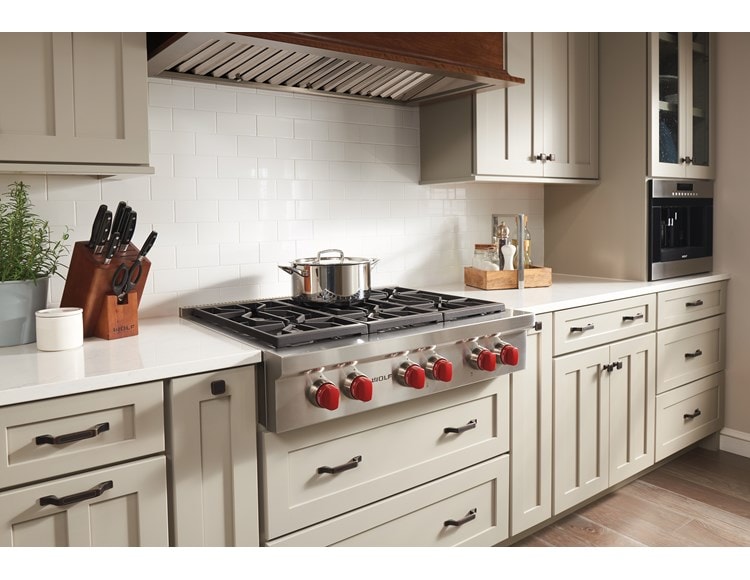 Wolf 36" Sealed Burner Rangetop - 6 Burners (SRT366)