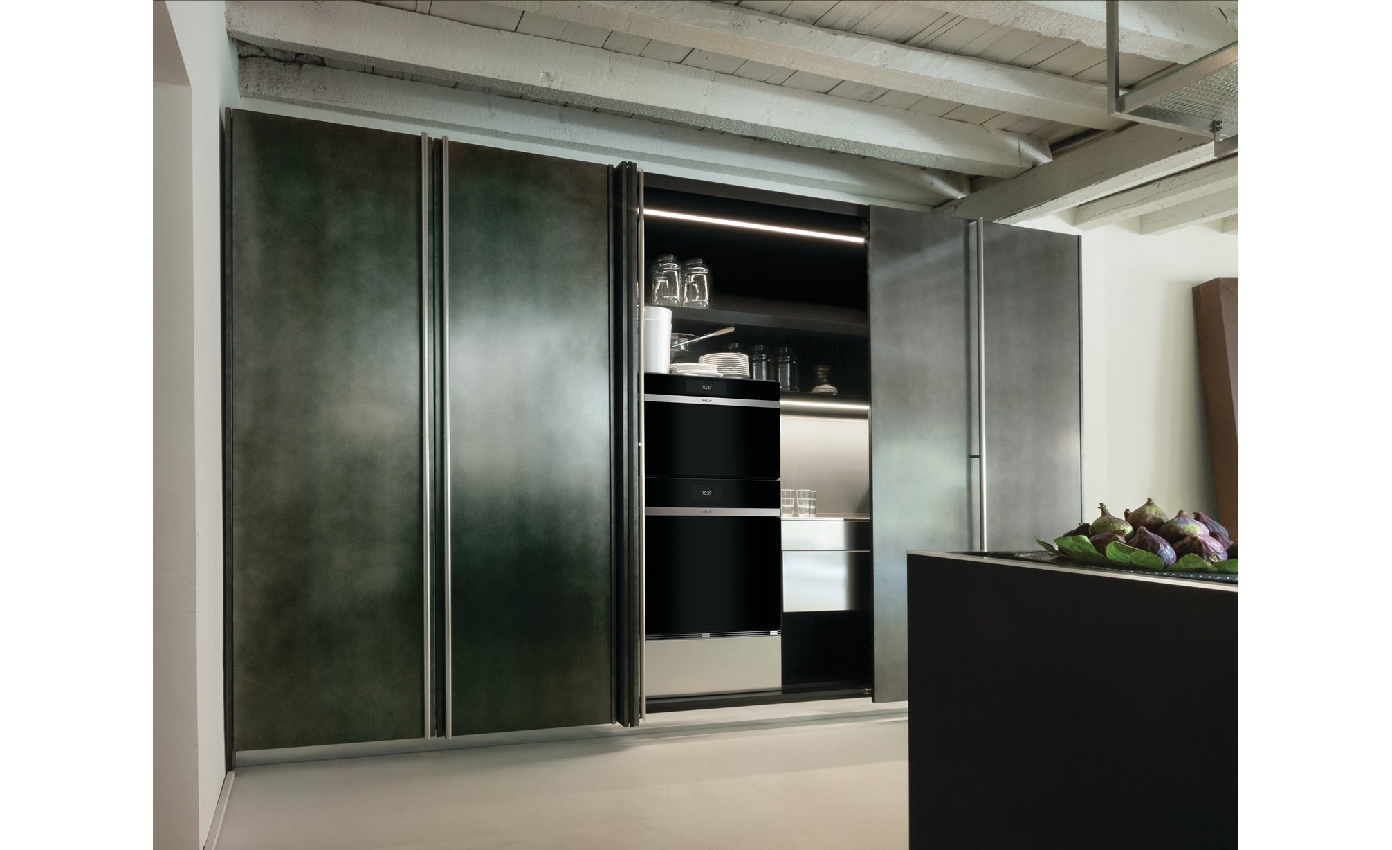 Wolf 30" M Series Contemporary Handleless Convection Steam Oven