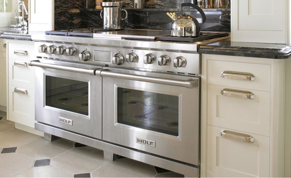 Wolf DF606DG 60 Dual Fuel Range - 6 Burners and Infrared Dual Griddle