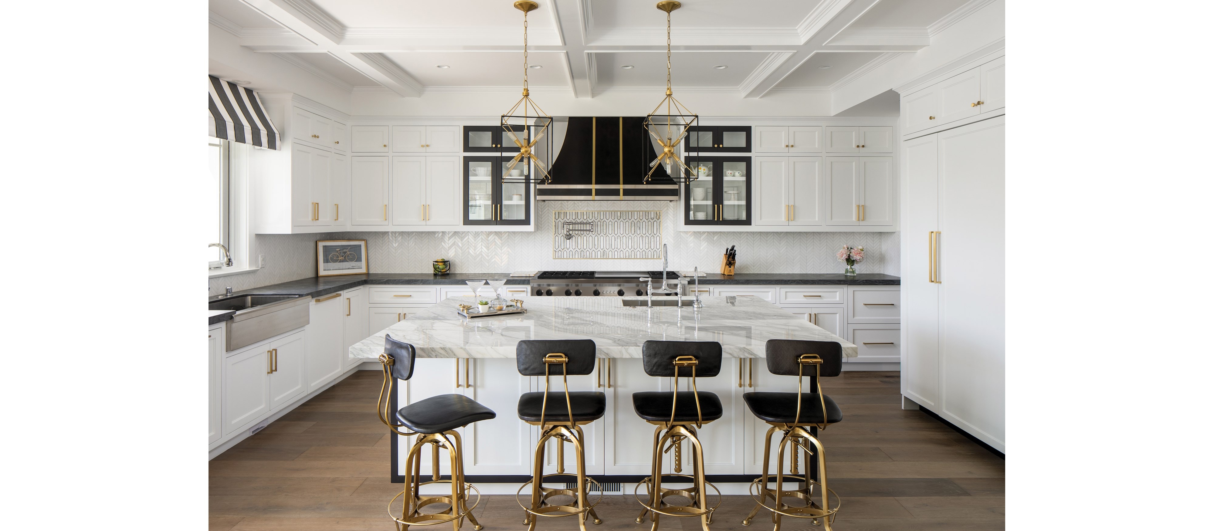  Black white and gold with GR606DG